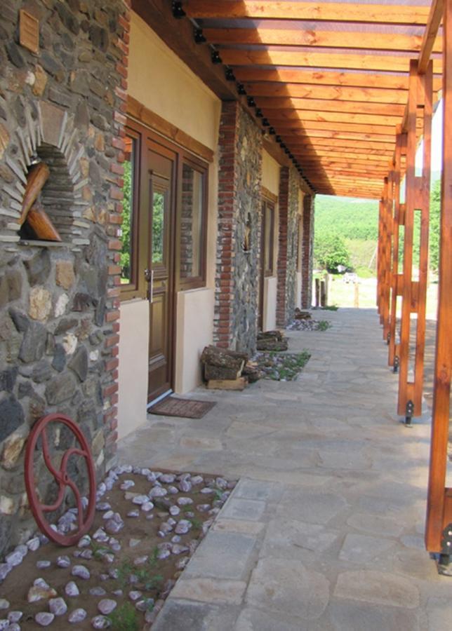 Ihnilatis Bed and Breakfast Kerkíni Buitenkant foto