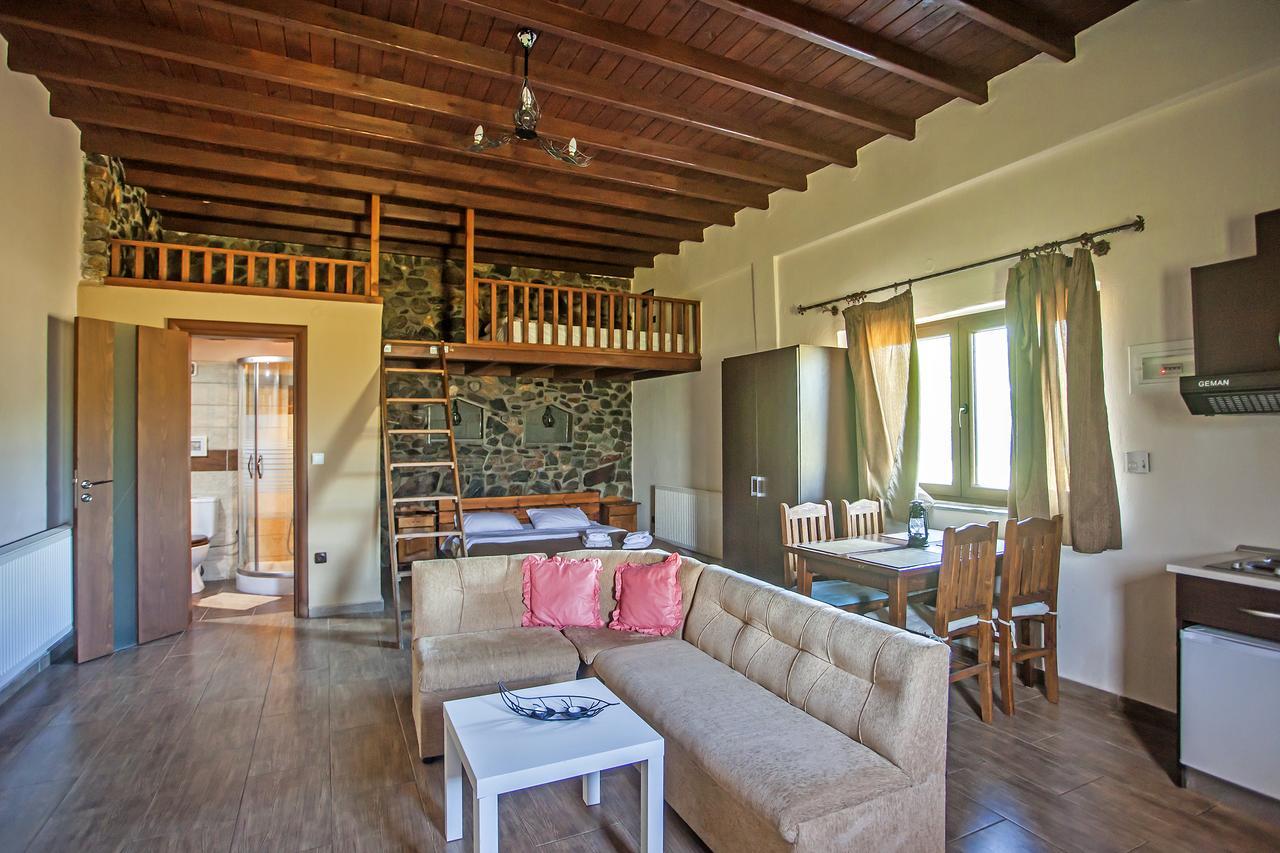 Ihnilatis Bed and Breakfast Kerkíni Buitenkant foto